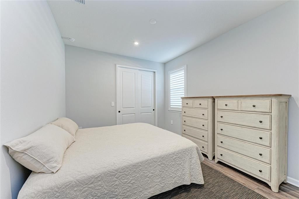 待售: $634,900 (4 贝兹, 3 浴室, 2370 平方英尺)