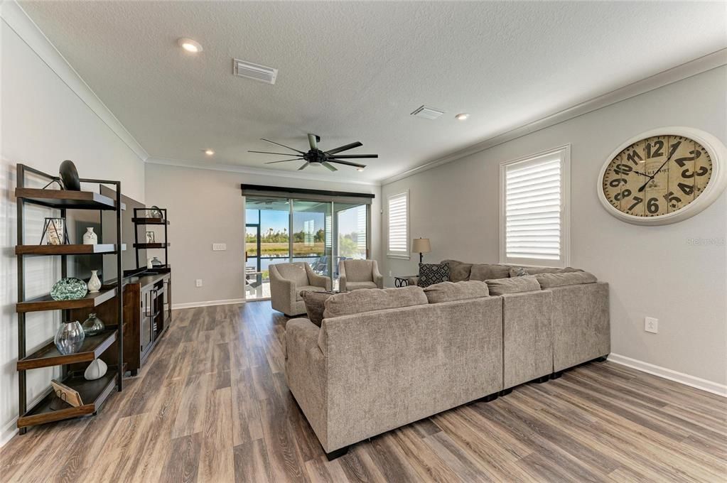 待售: $634,900 (4 贝兹, 3 浴室, 2370 平方英尺)