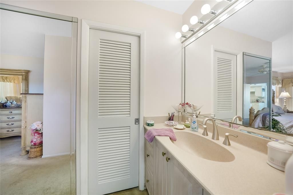 En Venta: $415,000 (3 camas, 2 baños, 1351 Pies cuadrados)