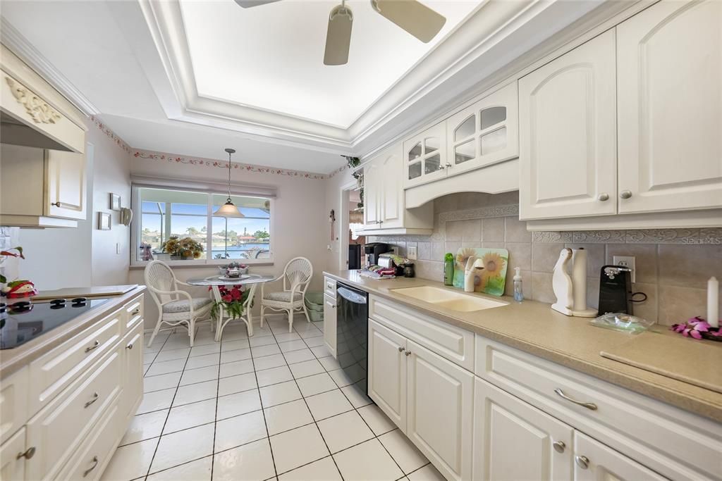 En Venta: $415,000 (3 camas, 2 baños, 1351 Pies cuadrados)