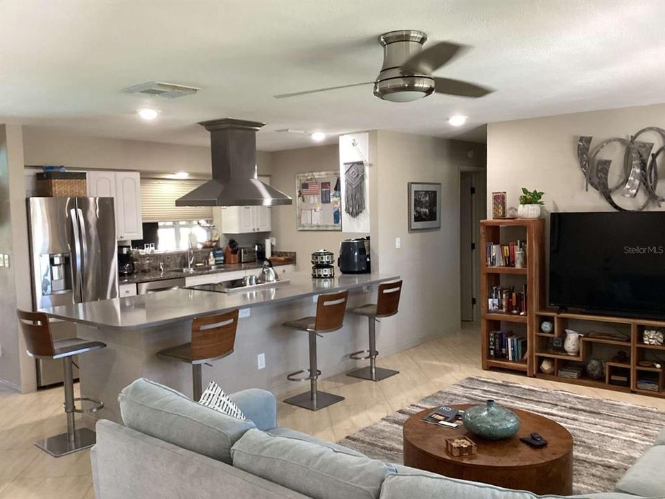 For Sale: $775,000 (3 beds, 2 baths, 1900 Square Feet)