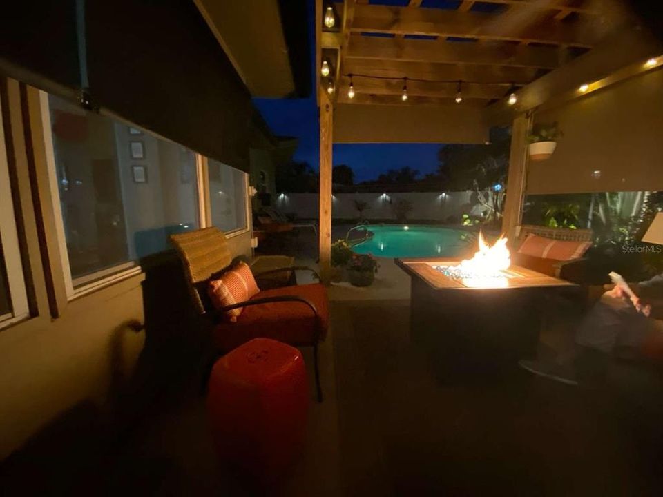 For Sale: $775,000 (3 beds, 2 baths, 1900 Square Feet)