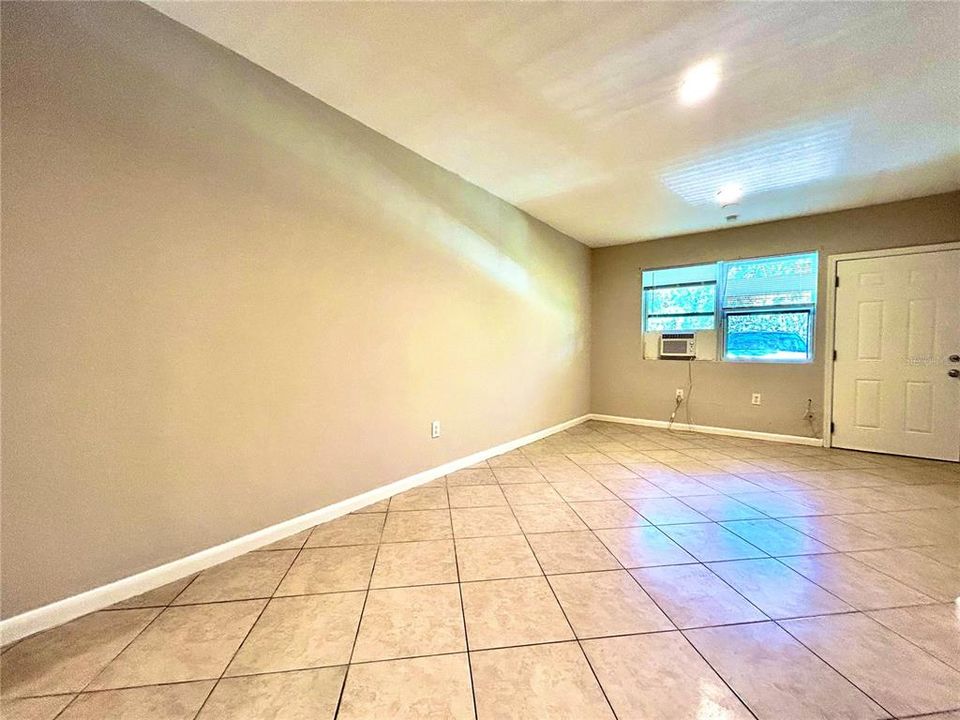 En Renta: $950 (0 camas, 1 baños, 475 Pies cuadrados)