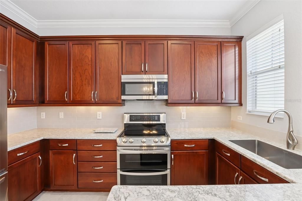 待售: $720,000 (3 贝兹, 2 浴室, 1884 平方英尺)