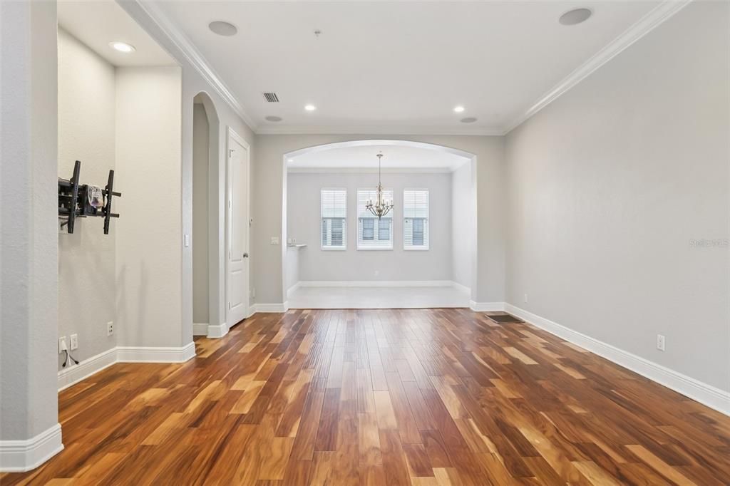 待售: $720,000 (3 贝兹, 2 浴室, 1884 平方英尺)