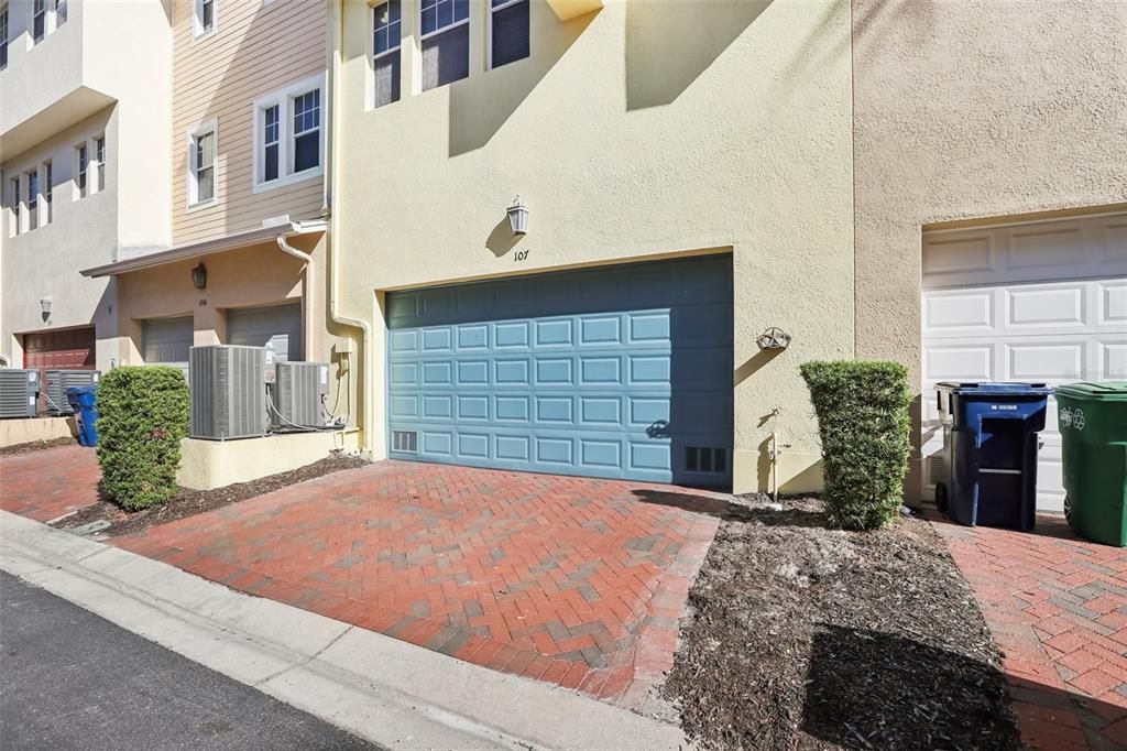 待售: $720,000 (3 贝兹, 2 浴室, 1884 平方英尺)