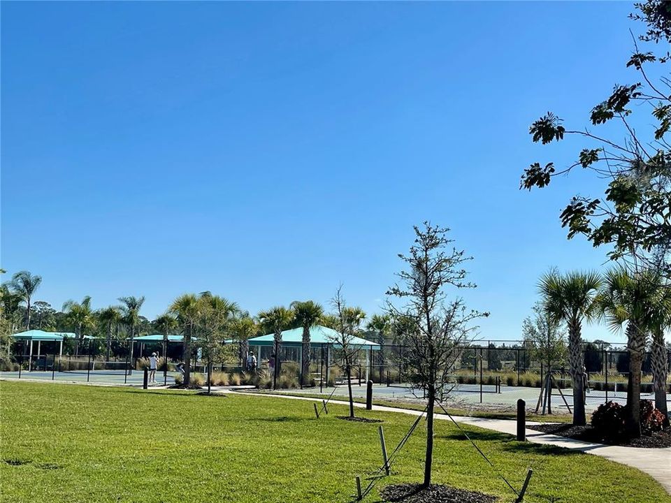 出租: $4,200 (5 贝兹, 4 浴室, 3019 平方英尺)