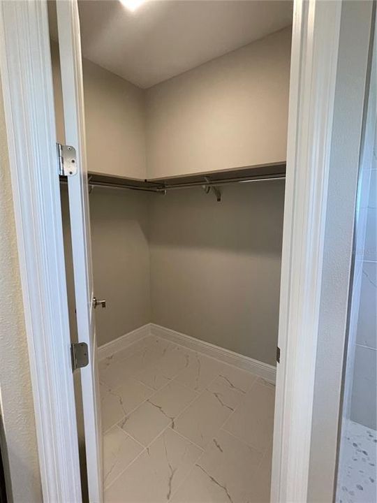 出租: $4,200 (5 贝兹, 4 浴室, 3019 平方英尺)