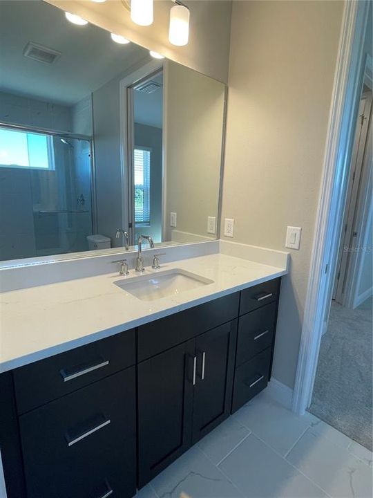 出租: $4,200 (5 贝兹, 4 浴室, 3019 平方英尺)