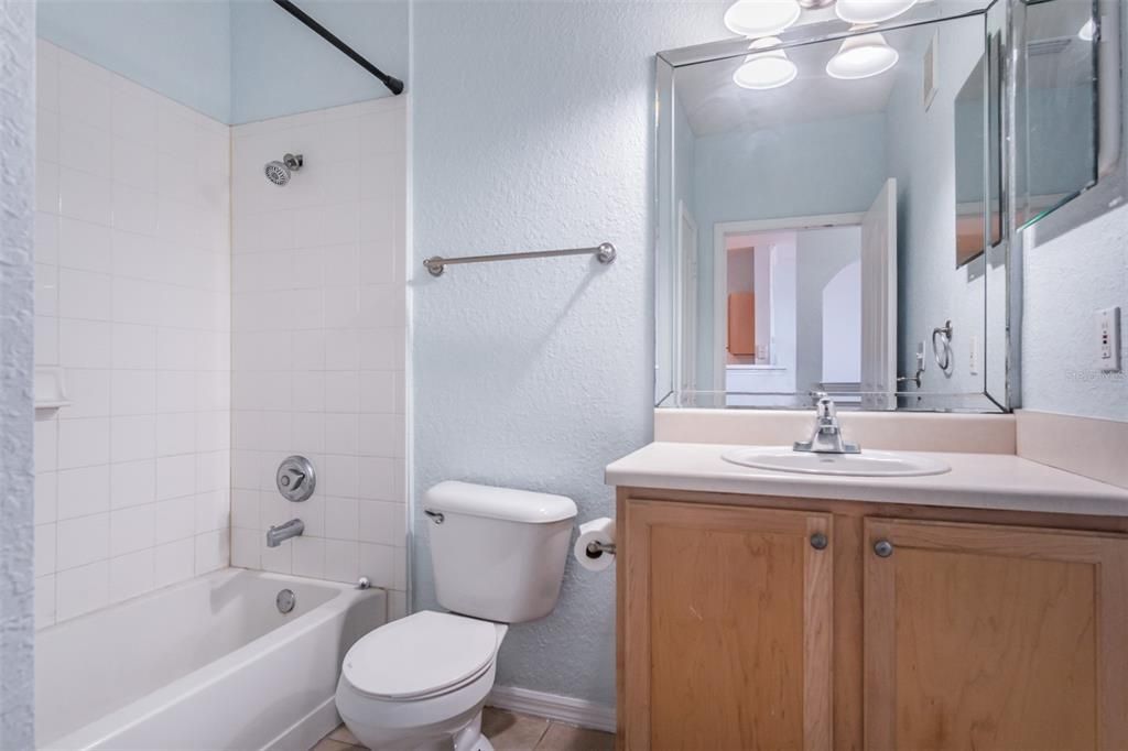 For Rent: $1,750 (1 beds, 1 baths, 654 Square Feet)