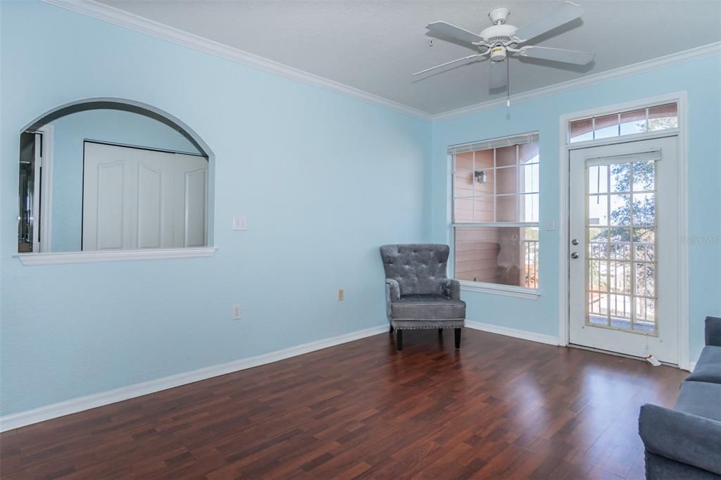 For Rent: $1,750 (1 beds, 1 baths, 654 Square Feet)