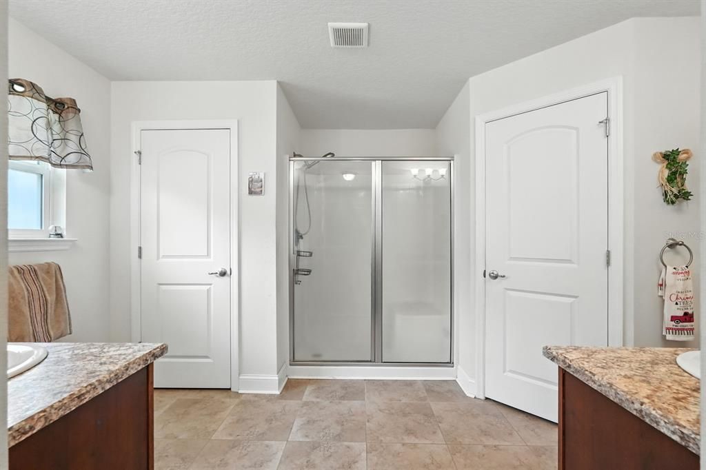 待售: $339,000 (4 贝兹, 3 浴室, 2254 平方英尺)