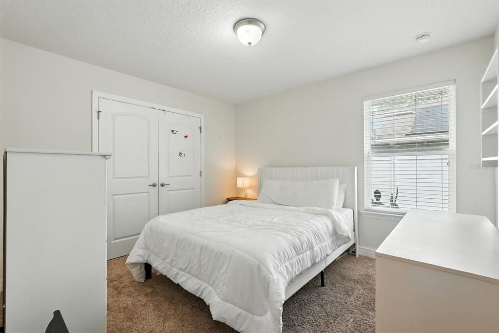 待售: $339,000 (4 贝兹, 3 浴室, 2254 平方英尺)