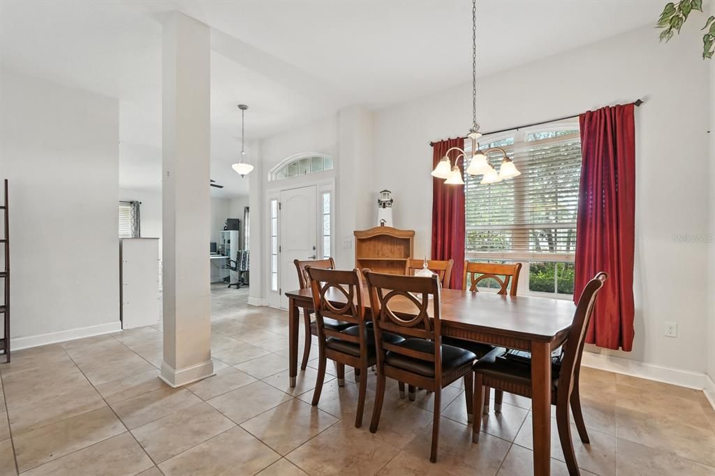 待售: $339,000 (4 贝兹, 3 浴室, 2254 平方英尺)