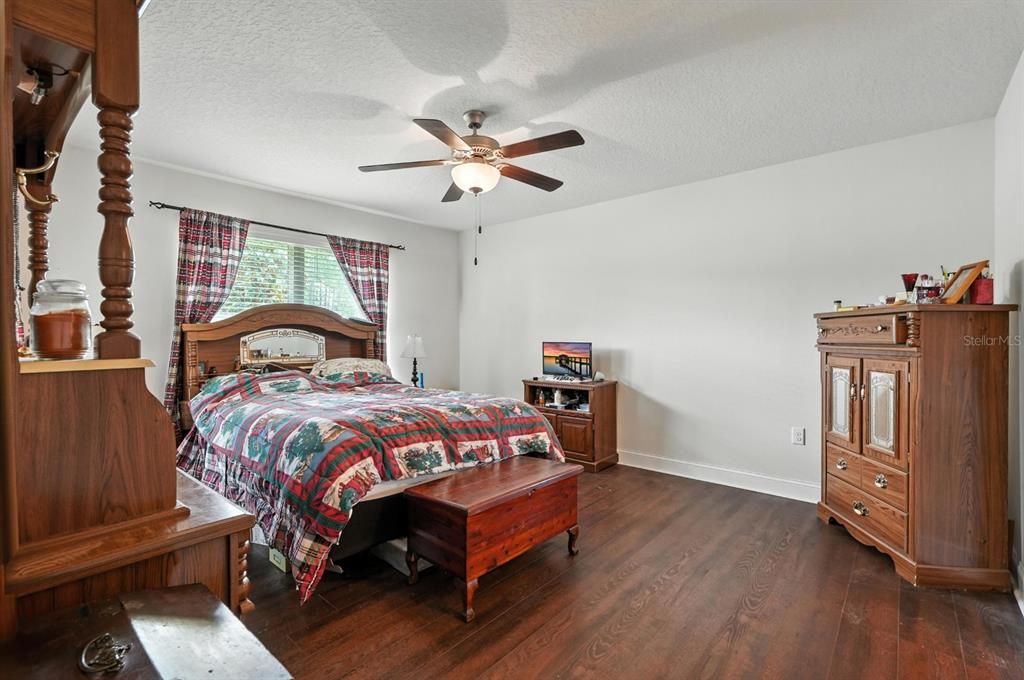 待售: $339,000 (4 贝兹, 3 浴室, 2254 平方英尺)