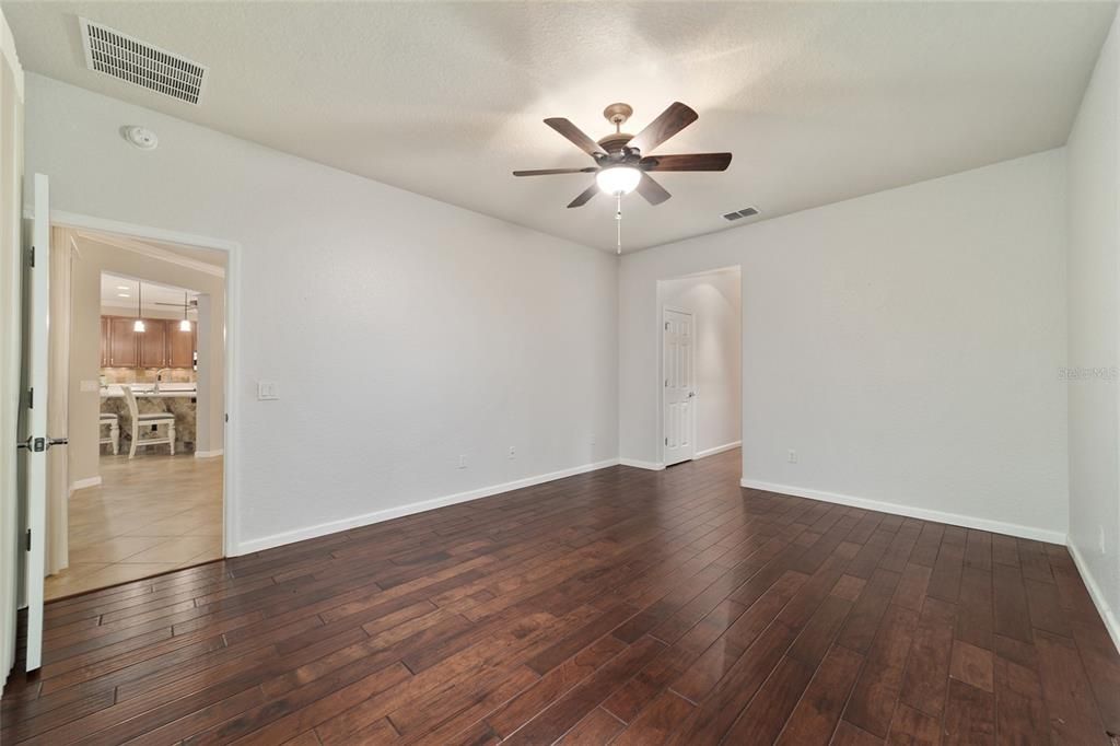 For Sale: $439,400 (3 beds, 2 baths, 2413 Square Feet)