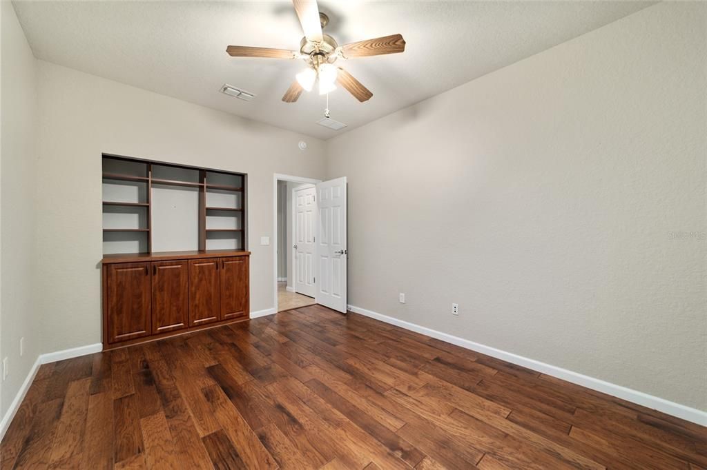 For Sale: $439,400 (3 beds, 2 baths, 2413 Square Feet)