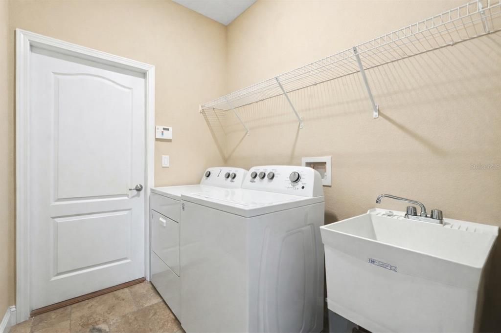 待售: $455,000 (3 贝兹, 2 浴室, 2041 平方英尺)