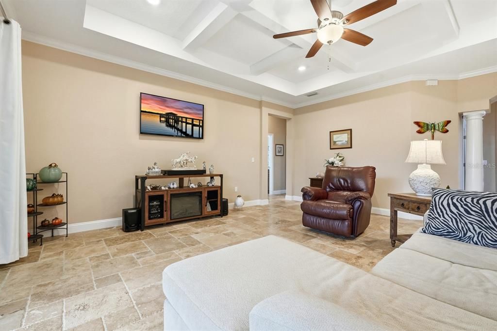 待售: $455,000 (3 贝兹, 2 浴室, 2041 平方英尺)