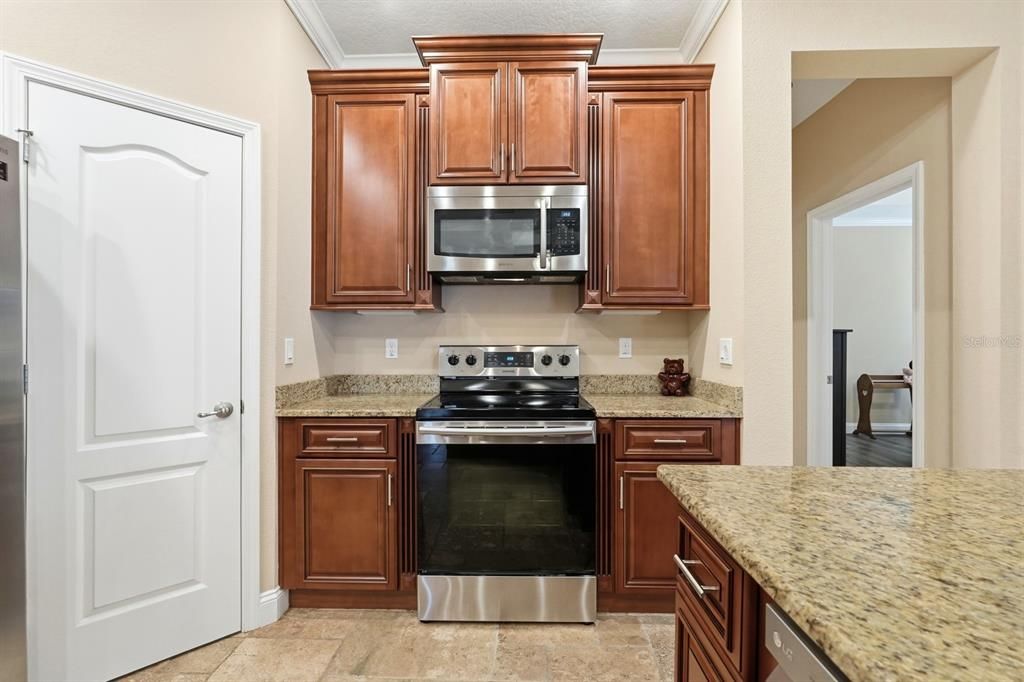 待售: $455,000 (3 贝兹, 2 浴室, 2041 平方英尺)