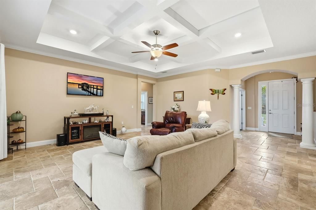 待售: $455,000 (3 贝兹, 2 浴室, 2041 平方英尺)