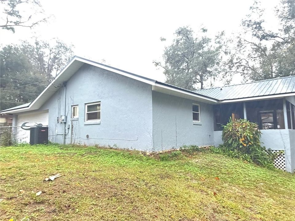 For Sale: $249,000 (3 beds, 2 baths, 1498 Square Feet)