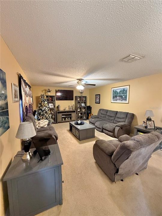 待售: $354,990 (4 贝兹, 2 浴室, 2836 平方英尺)