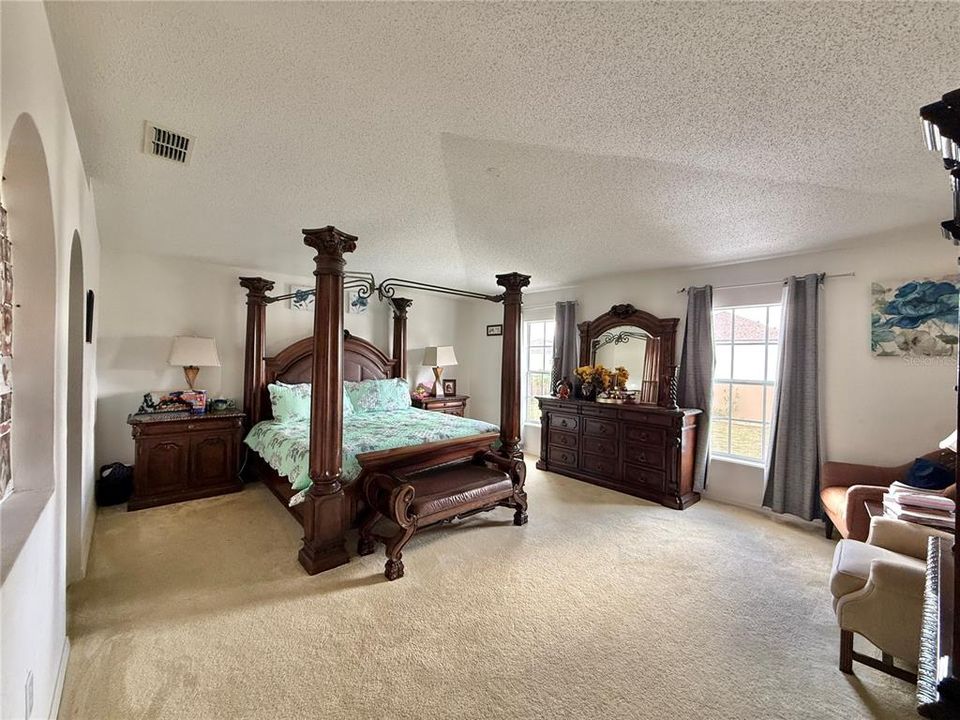 待售: $354,990 (4 贝兹, 2 浴室, 2836 平方英尺)