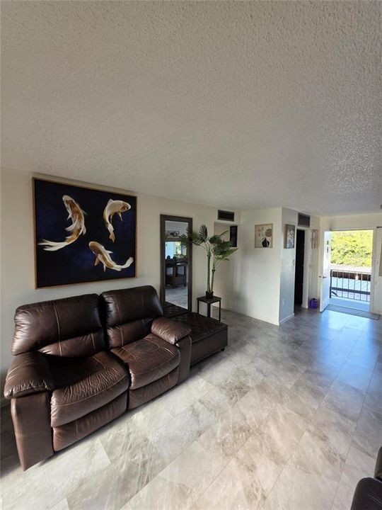 En Venta: $44,900 (1 camas, 1 baños, 838 Pies cuadrados)