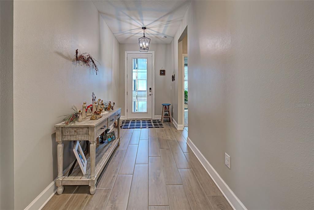 For Sale: $564,000 (3 beds, 3 baths, 2177 Square Feet)