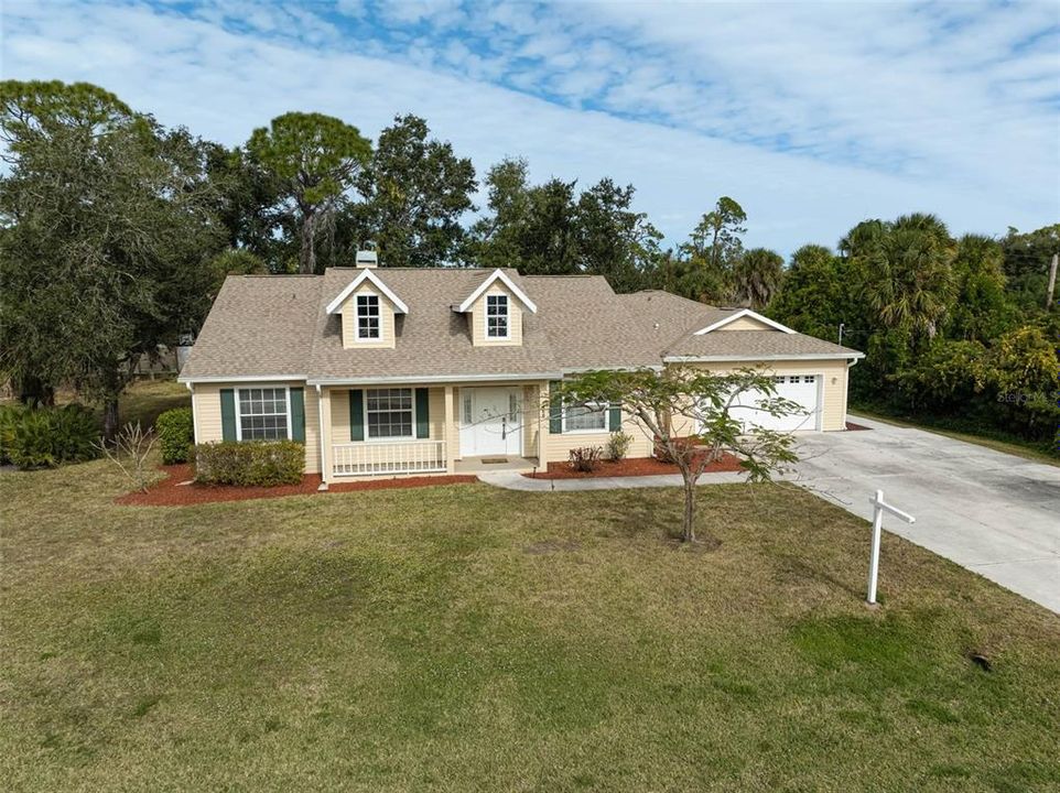 待售: $650,000 (3 贝兹, 2 浴室, 2107 平方英尺)