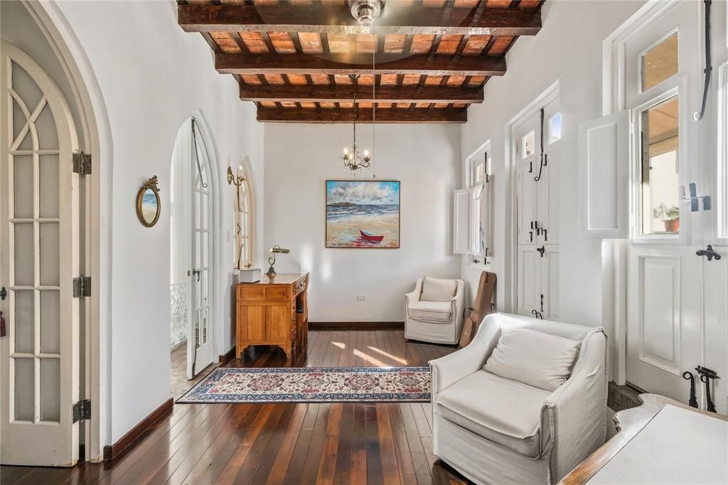 В аренду: $7,000 (2 спален, 2 ванн, 1900 Квадратных фут)