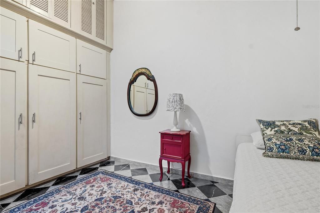 В аренду: $7,000 (2 спален, 2 ванн, 1900 Квадратных фут)