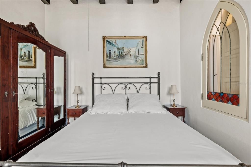 В аренду: $7,000 (2 спален, 2 ванн, 1900 Квадратных фут)