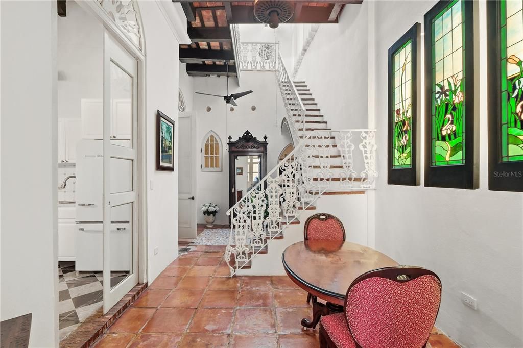 В аренду: $7,000 (2 спален, 2 ванн, 1900 Квадратных фут)