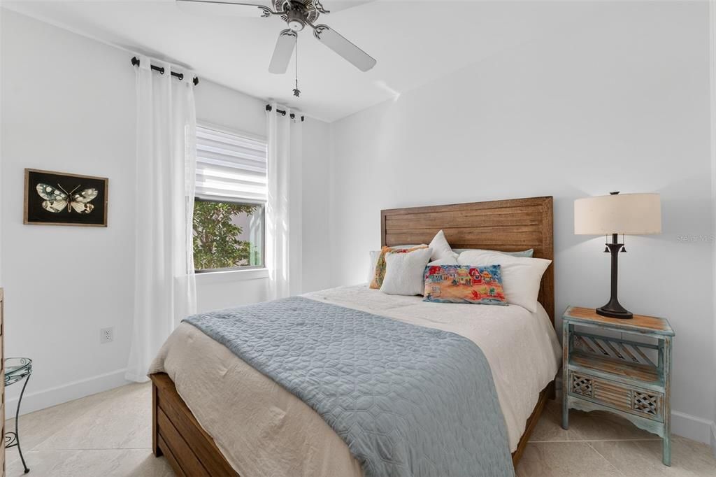 For Sale: $395,000 (2 beds, 2 baths, 1654 Square Feet)