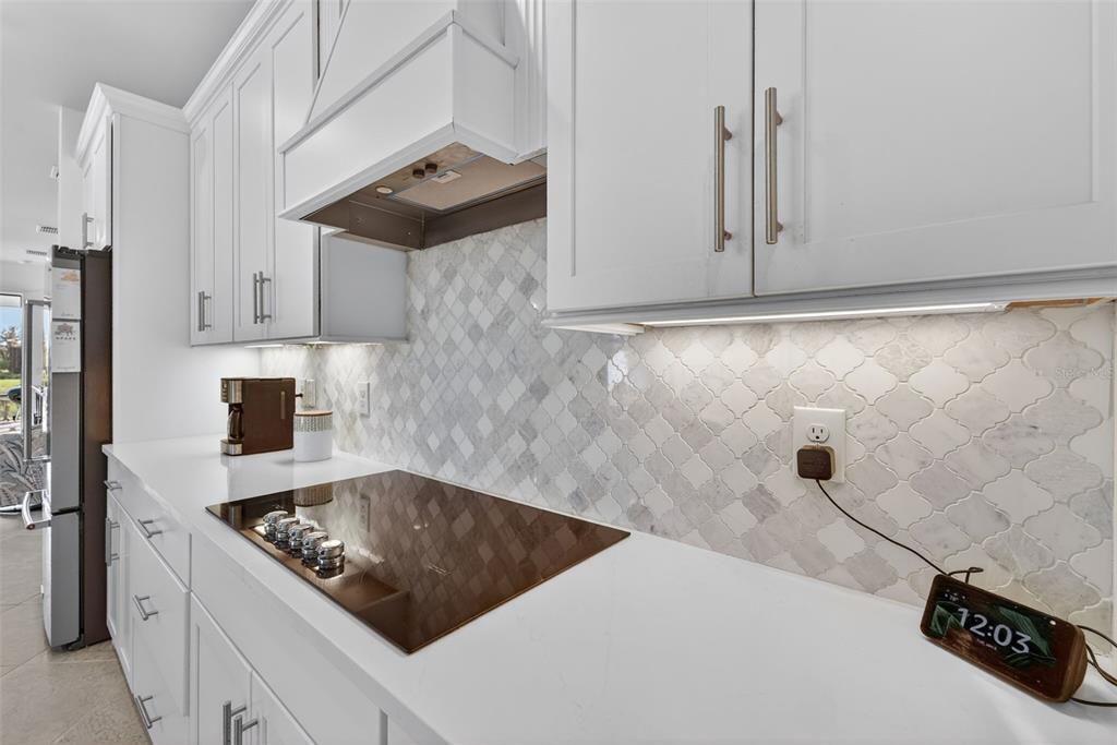 For Sale: $395,000 (2 beds, 2 baths, 1654 Square Feet)