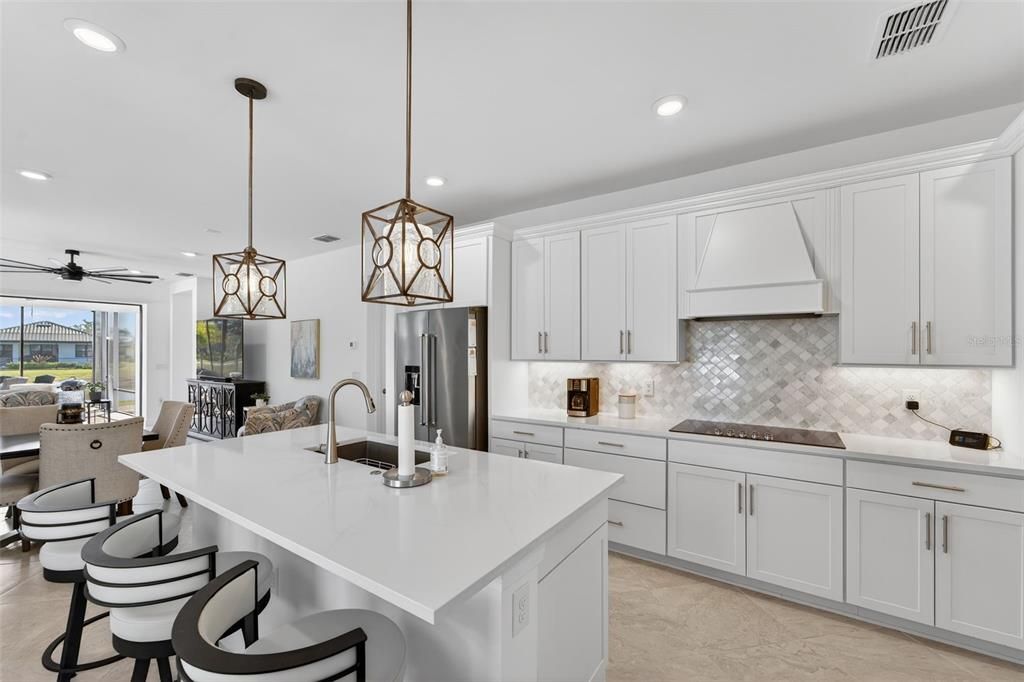 For Sale: $395,000 (2 beds, 2 baths, 1654 Square Feet)