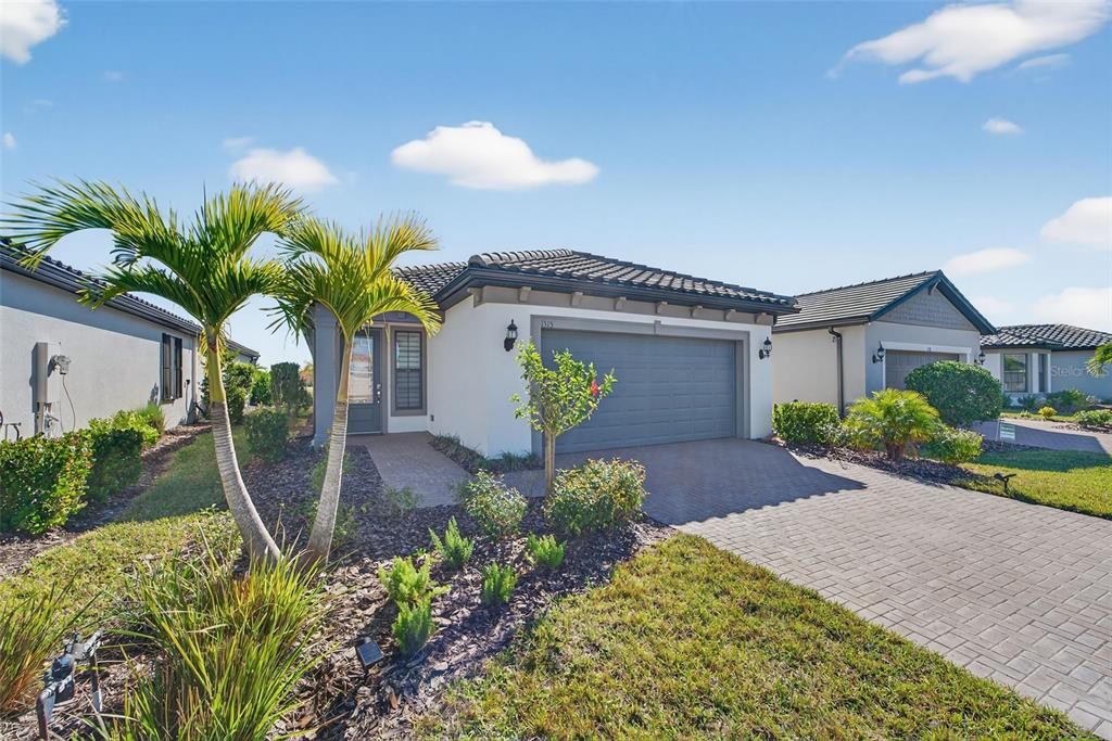 For Sale: $395,000 (2 beds, 2 baths, 1654 Square Feet)