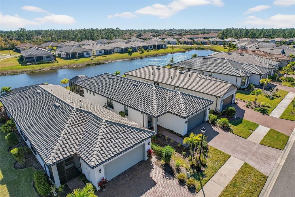 For Sale: $395,000 (2 beds, 2 baths, 1654 Square Feet)