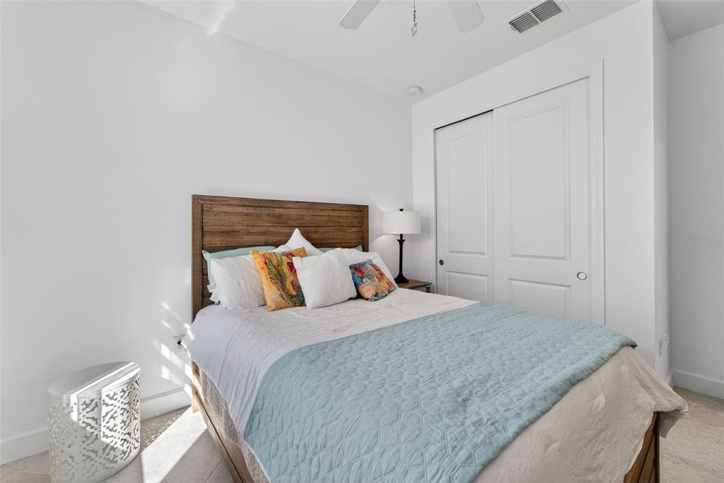 For Sale: $395,000 (2 beds, 2 baths, 1654 Square Feet)