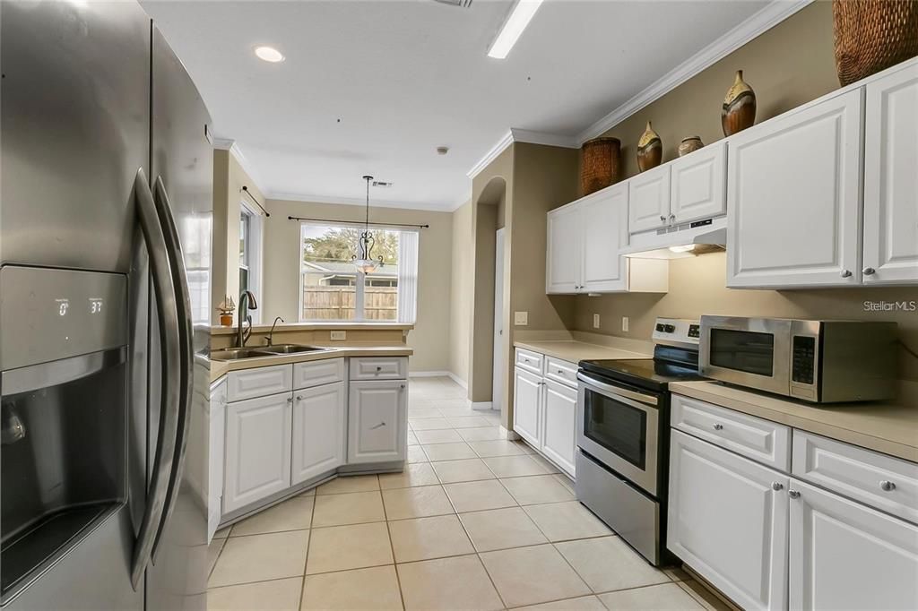 На продажу: $425,000 (3 спален, 2 ванн, 1763 Квадратных фут)