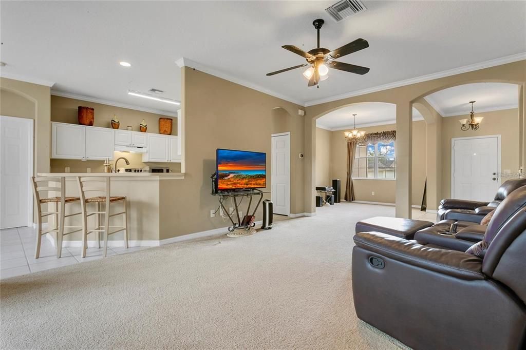 На продажу: $425,000 (3 спален, 2 ванн, 1763 Квадратных фут)