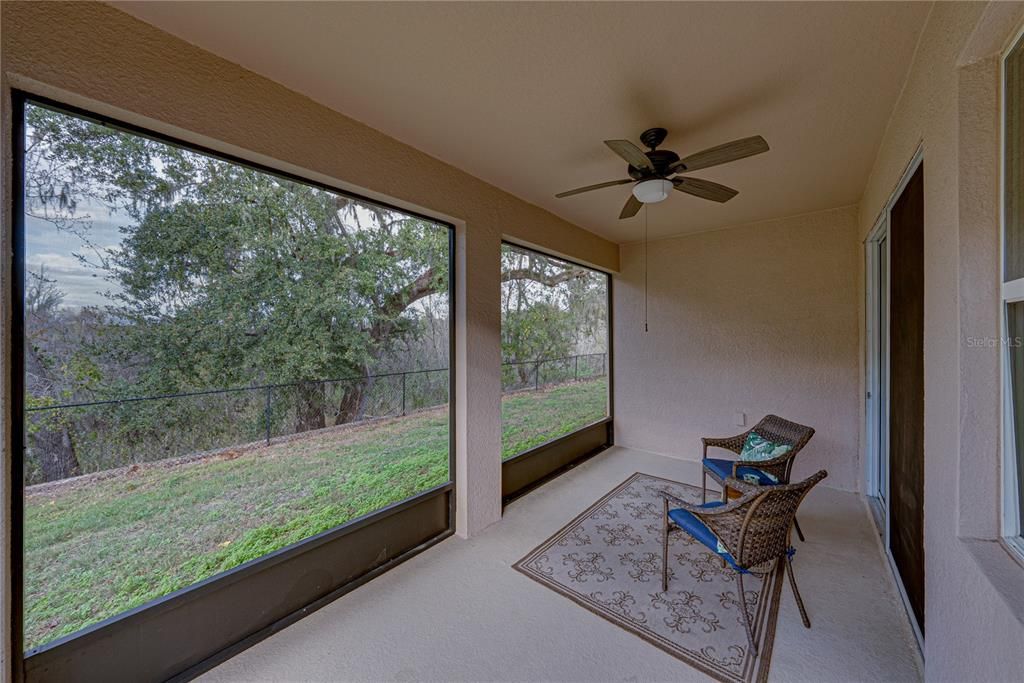 For Sale: $399,000 (2 beds, 2 baths, 1822 Square Feet)