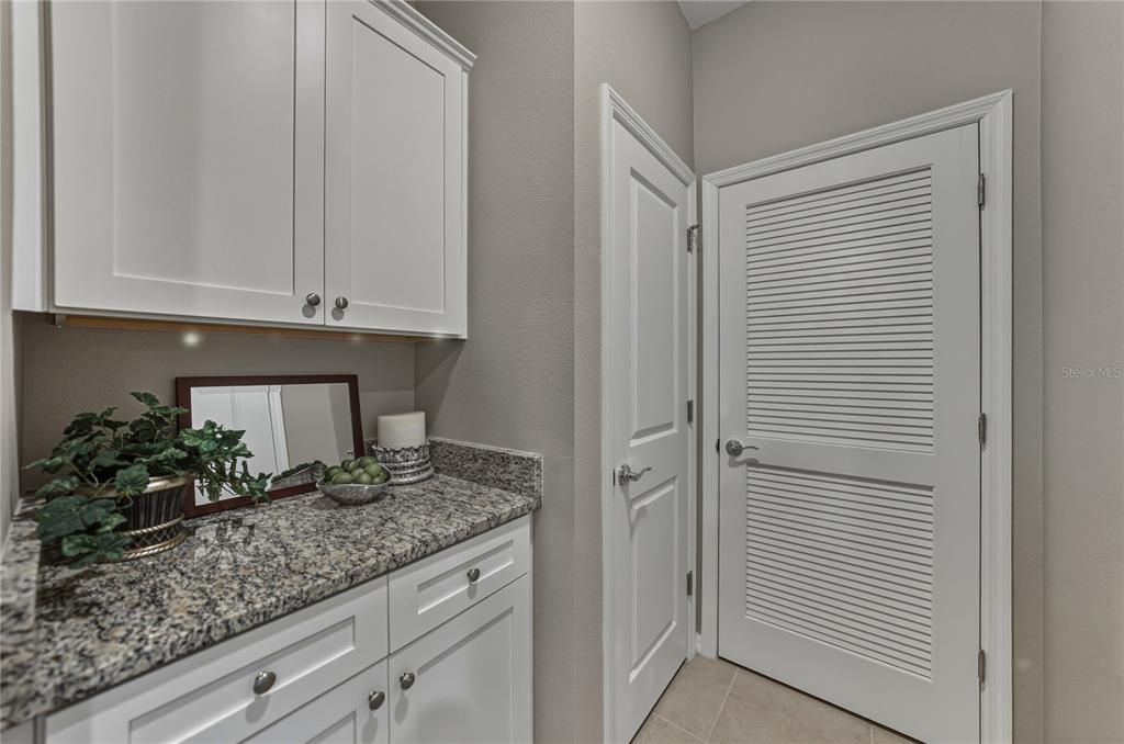 For Sale: $399,000 (2 beds, 2 baths, 1822 Square Feet)