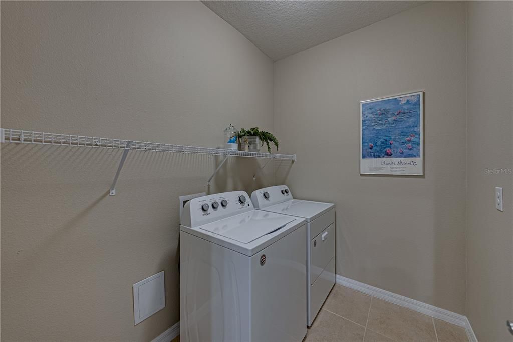 For Sale: $399,000 (2 beds, 2 baths, 1822 Square Feet)