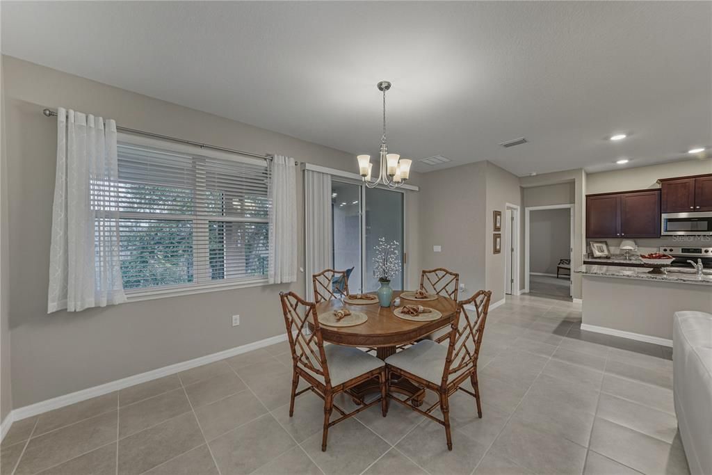 For Sale: $399,000 (2 beds, 2 baths, 1822 Square Feet)