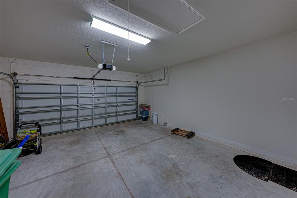 For Sale: $399,000 (2 beds, 2 baths, 1822 Square Feet)