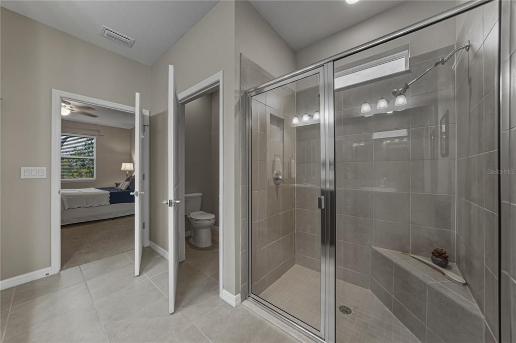 For Sale: $399,000 (2 beds, 2 baths, 1822 Square Feet)