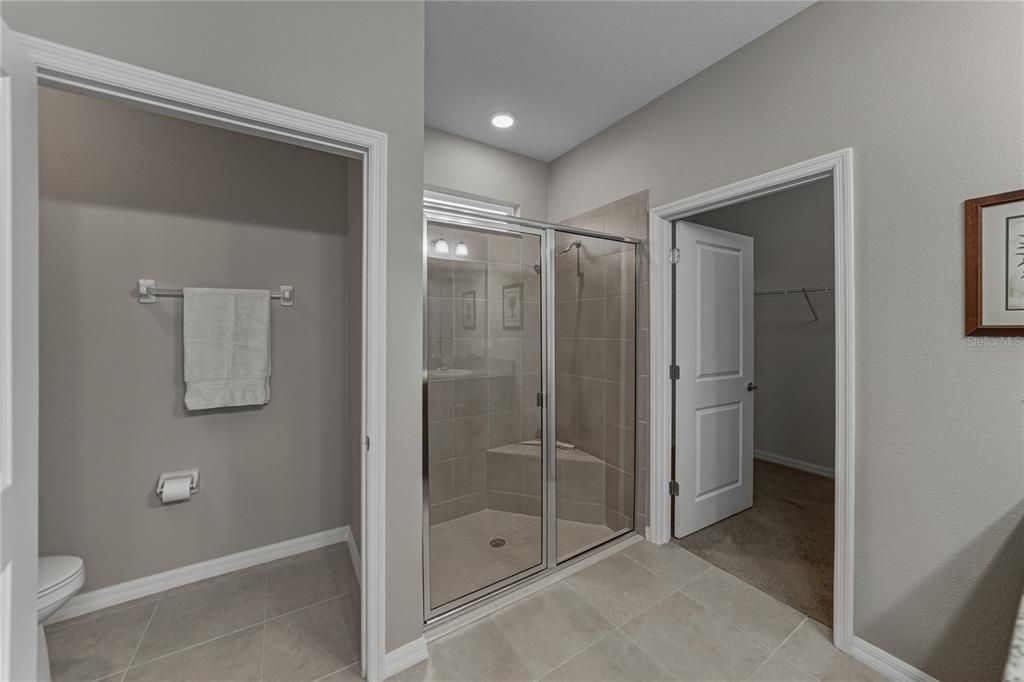 For Sale: $399,000 (2 beds, 2 baths, 1822 Square Feet)